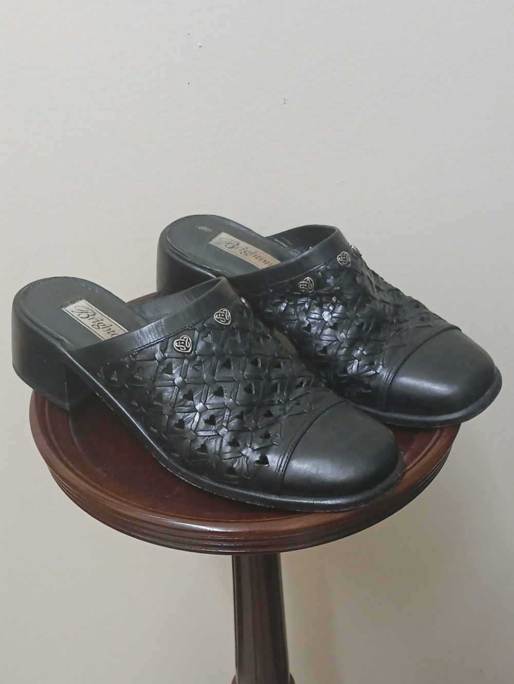 Brighton Vintage Fanny Black Woven Leather Slide Mules with Heart Accents Size 9
